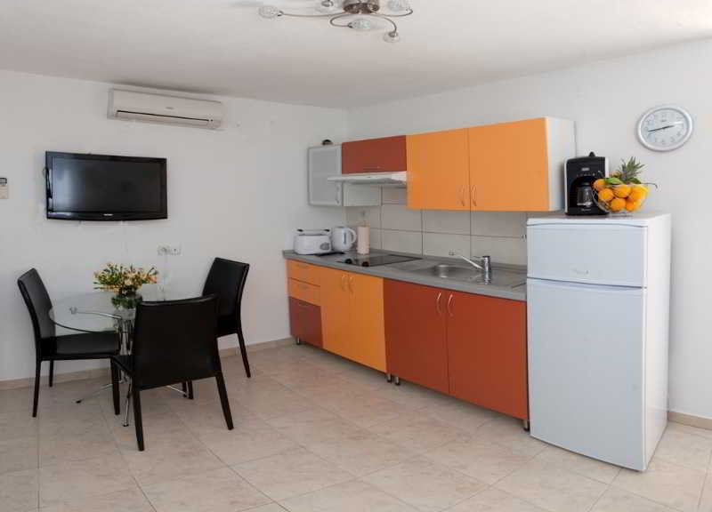 Apartment Alma Спліт Екстер'єр фото