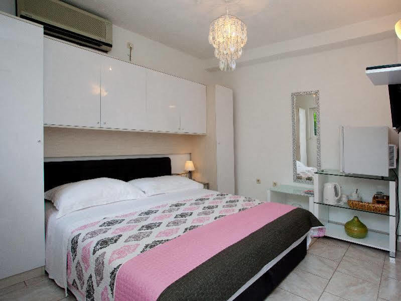 Apartment Alma Спліт Екстер'єр фото